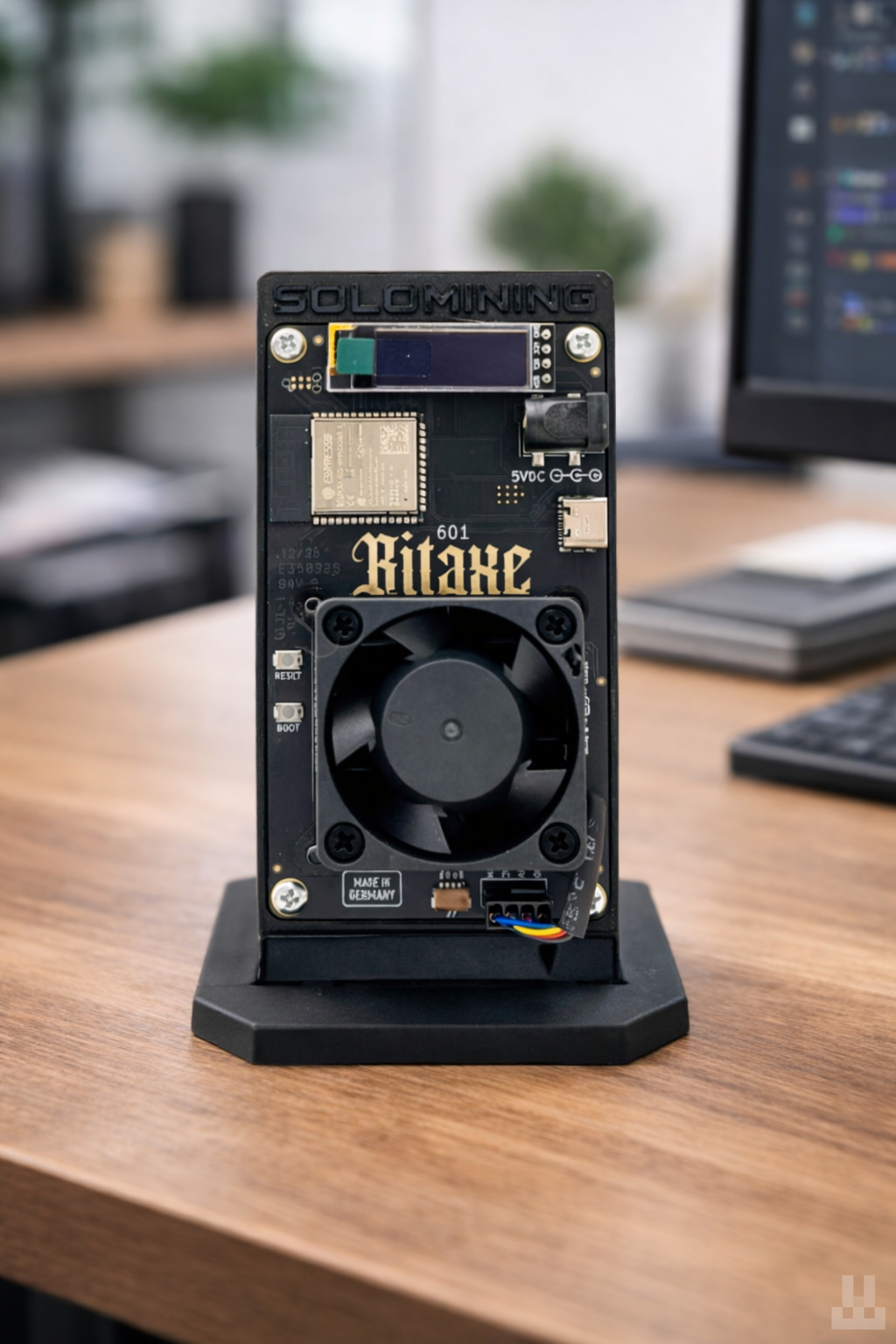 Bitaxe Gamma 601 on desk