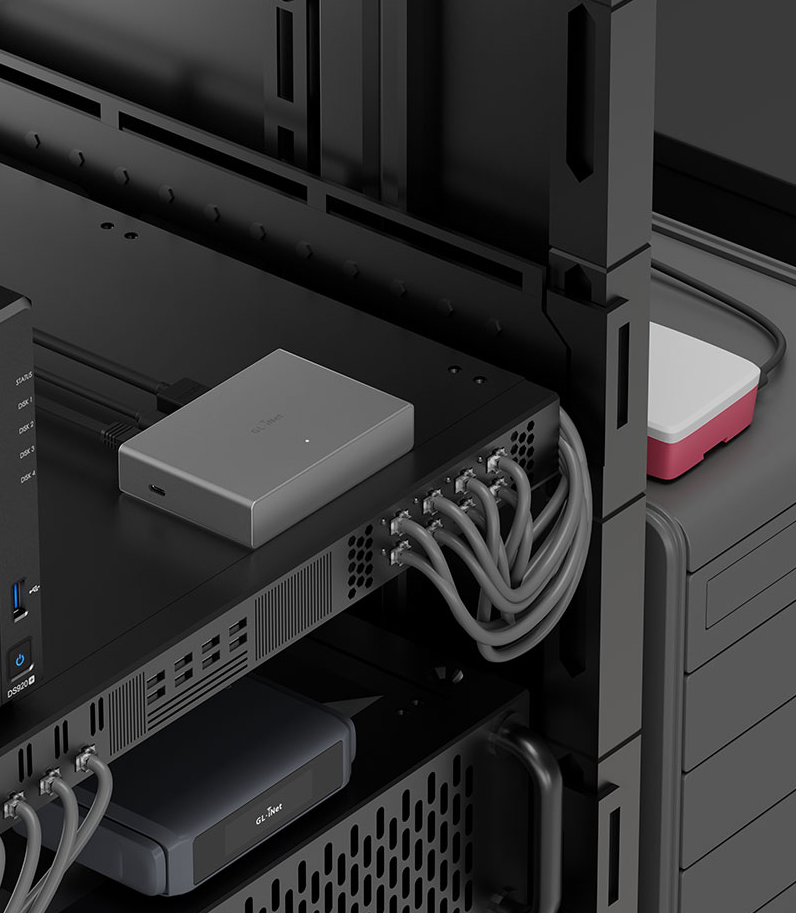 GL.iNet Comet PoE (GL-RM1PE) 7 Comet poe local storage