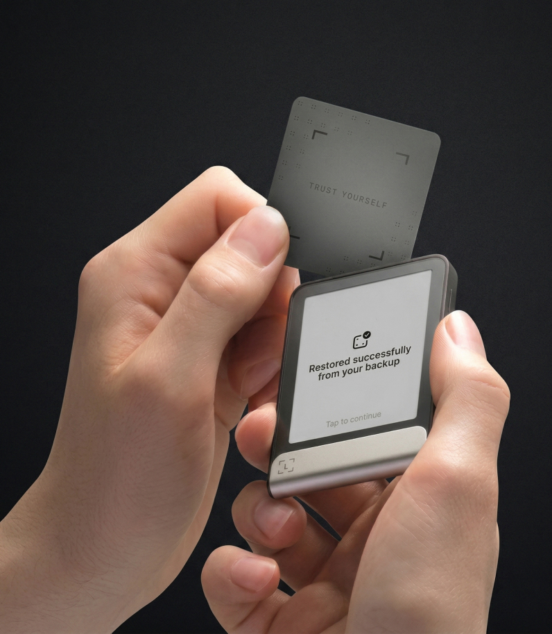 Ledger Recovery Key 9 Ledger Recovery Key with Ledger Flex in hands