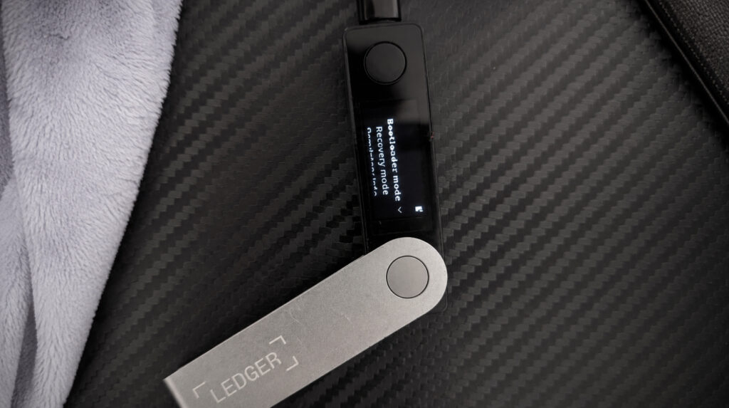 Ledger завис у Bootloader або Update mode після оновлення прошивки